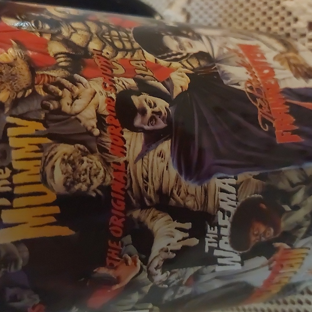 Universal Studios Monsters Horror 20 oz Mug - Picture 14 of 16